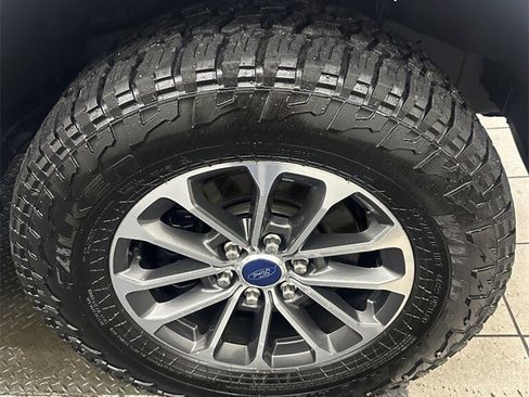 Used 2018 Ford F150 Lariat image 48