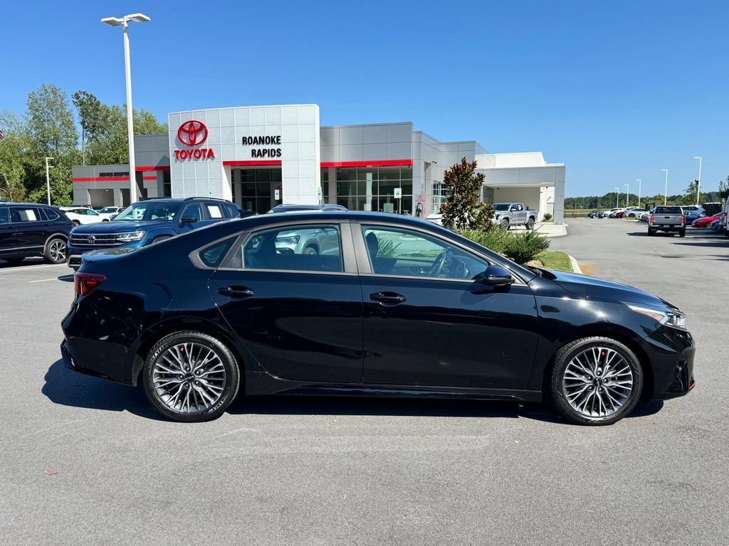 Used 2024 Kia Forte GT-Line w/ GT-Line Premium Package FWD image 7