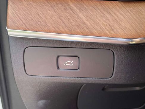 Used 2023 Volvo XC90 B6 Plus w/ Protection Package AWD/4WD image 33