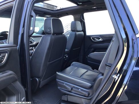Used 2022 GMC Yukon SLT w/ SLT Premium Package RWD image 9