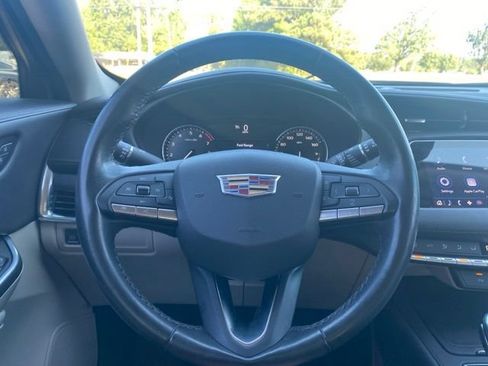 Used 2023 Cadillac XT4 Luxury FWD image 25