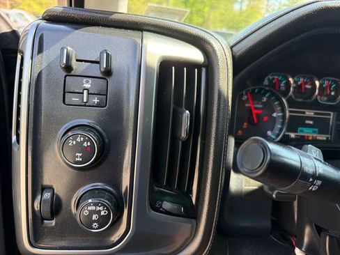 Used 2016 Chevrolet Silverado 2500 LTZ w/ LTZ Plus Package AWD/4WD image 18