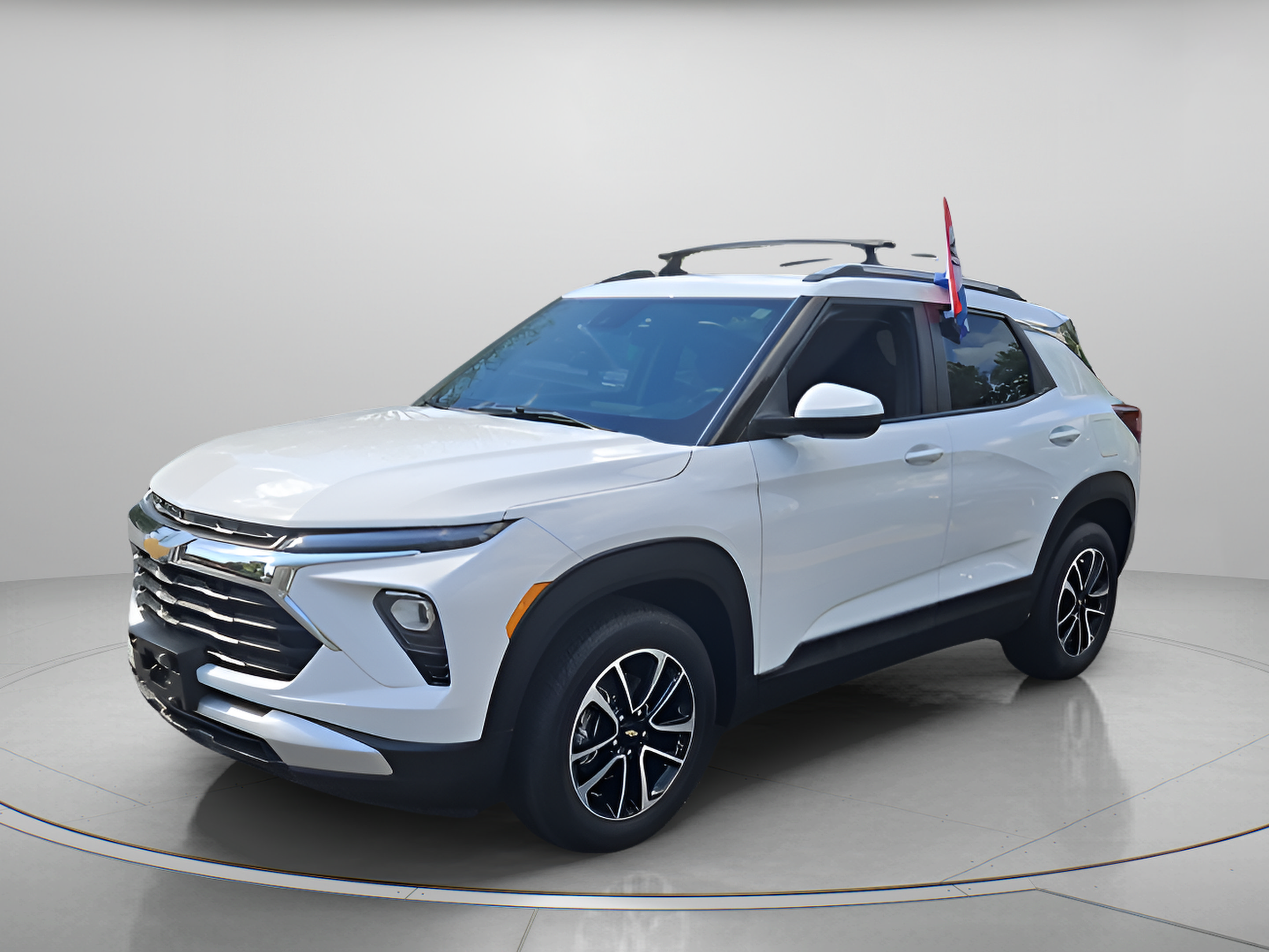 Used 2025 Chevrolet TrailBlazer LT FWD image 1