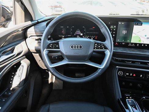 Certified 2025 Audi Q5 Premium w/ Convenience Package image 6