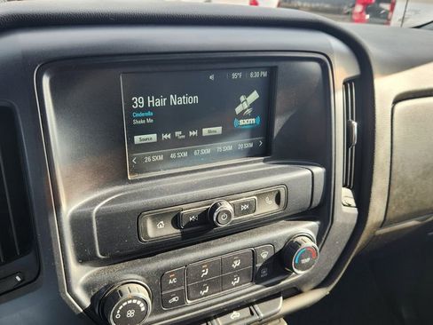 Used 2017 Chevrolet Silverado 1500 Custom w/ Custom Convenience Package AWD/4WD image 14