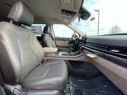 New 2026 Kia Carnival image 29