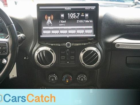 Used 2018 Jeep Wrangler Unlimited Sahara AWD/4WD image 23