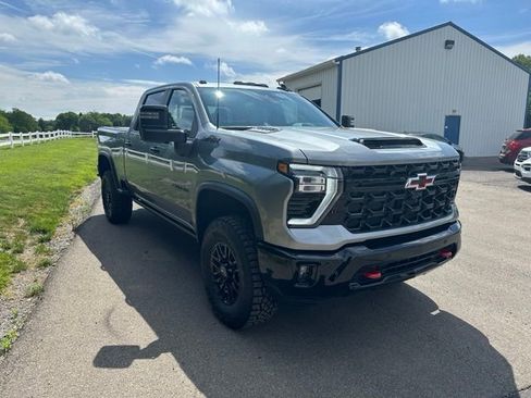 New 2026 Chevrolet Silverado 2500 ZR2 w/ LPO, Dark Essentials Package AWD/4WD image 7