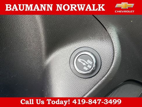 Used 2024 Buick Encore GX Avenir w/ Avenir Convenience Package FWD image 11