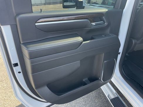 Used 2025 GMC Sierra 2500 SLE w/ Preferred Package image 24