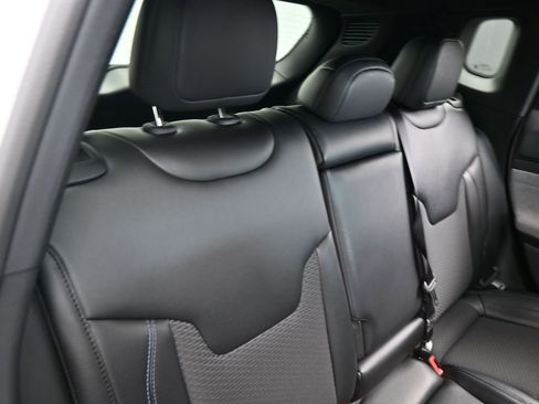 New 2026 Jeep Compass Latitude image 36