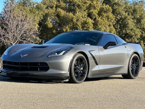 Used 2016 Chevrolet Corvette Stingray Coupe w/ 2LT Preferred Equipment Group image 8