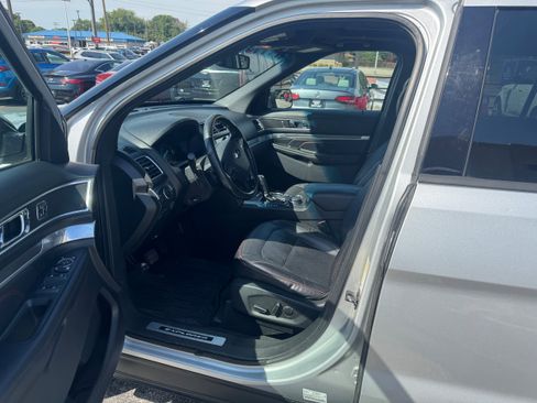 Used 2017 Ford Explorer Sport w/ Equipment Group 401A AWD/4WD image 12