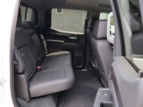 Used 2023 Chevrolet Silverado 1500 LTZ AWD/4WD image 25
