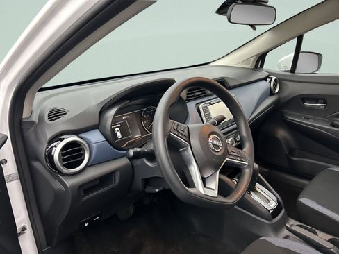 Used 2025 Nissan Versa SV FWD image 13