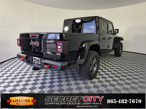 New 2025 Jeep Gladiator Mojave image 7