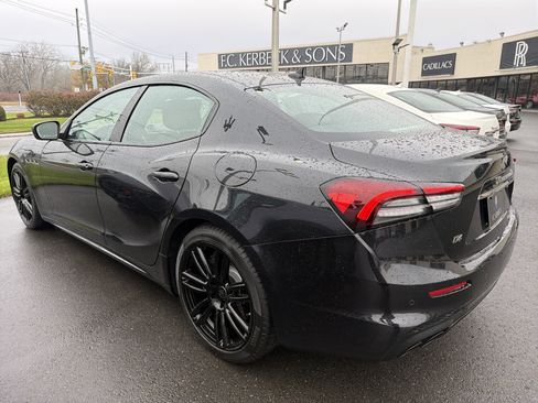 Used 2023 Maserati Ghibli Modena Q4 image 6