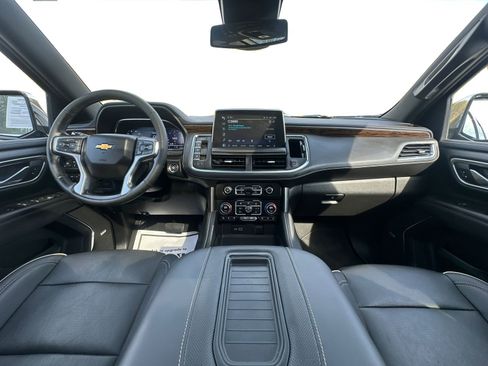Used 2023 Chevrolet Tahoe Premier AWD/4WD image 14