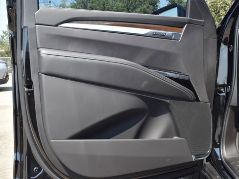 New 2025 Cadillac Escalade Premium Luxury Platinum w/ LPO, Floor Liner Package image 19