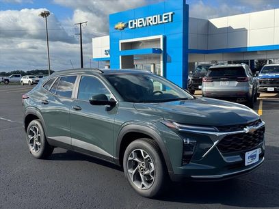 Used 2025 Chevrolet Trax LT w/ LT Convenience Package