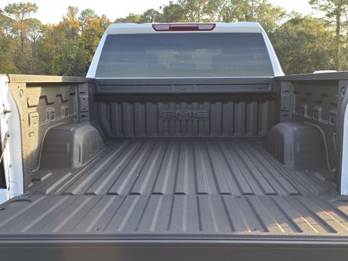 New 2026 GMC Sierra 1500 Elevation image 19