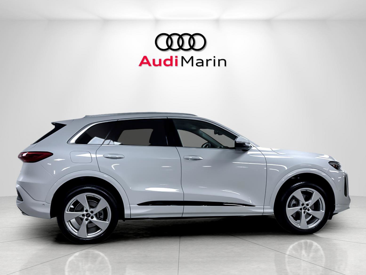 Certified 2026 Audi Q5 Premium Plus AWD/4WD image 6