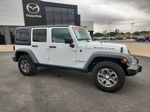 Used 2017 Jeep Wrangler Unlimited Rubicon AWD/4WD image 8