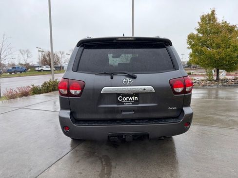 Used 2019 Toyota Sequoia Limited w/ Safety & Convenience Package AWD/4WD image 9