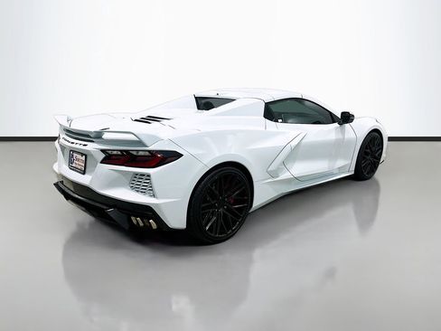 Used 2021 Chevrolet Corvette Stingray Preferred Conv w/ Z51 Performance Package RWD image 7