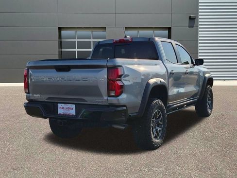 Used 2026 Chevrolet Colorado ZR2 w/ Technology Package AWD/4WD image 5