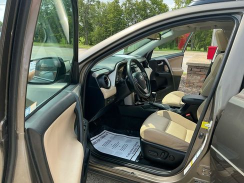 Used 2015 Toyota RAV4 Limited w/ Technology Package AWD/4WD image 14