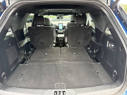 Used 2023 Ford Explorer ST w/ Equipment Group 401A AWD/4WD image 18