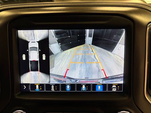 Used 2021 GMC Sierra 2500 AT4 w/ AT4 Premium Plus Package image 19