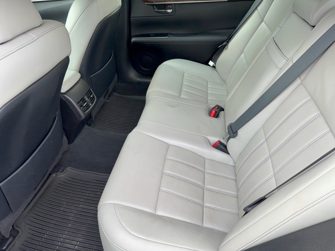 Used 2016 Lexus ES 350 w/ Luxury Package w/Wood Trim FWD image 25
