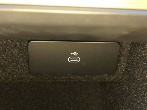 New 2025 Land Rover Range Rover Long Wheelbase Autobiography image 33