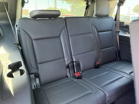 Used 2025 Chevrolet Tahoe LT RWD image 28