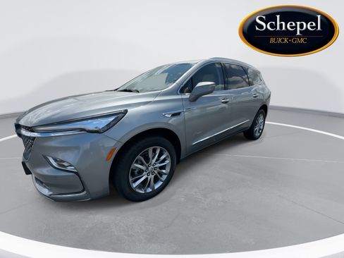 Certified 2023 Buick Enclave Avenir w/ Avenir Technology Package FWD image 4