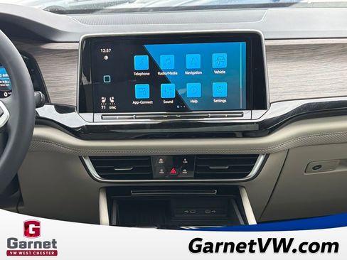 Certified 2025 Volkswagen Atlas SEL Premium R-Line image 17