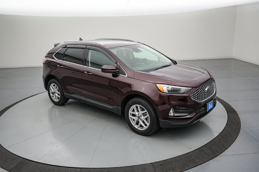 Certified 2023 Ford Edge SEL w/ Convenience Package AWD/4WD image 2
