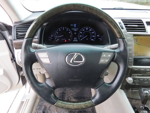 Used 2011 Lexus LS 460 image 15