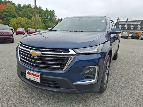 Used 2023 Chevrolet Traverse LT w/ LT Premium Package image 4