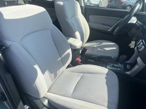 Used 2018 Subaru Forester 2.5i Premium AWD/4WD image 21