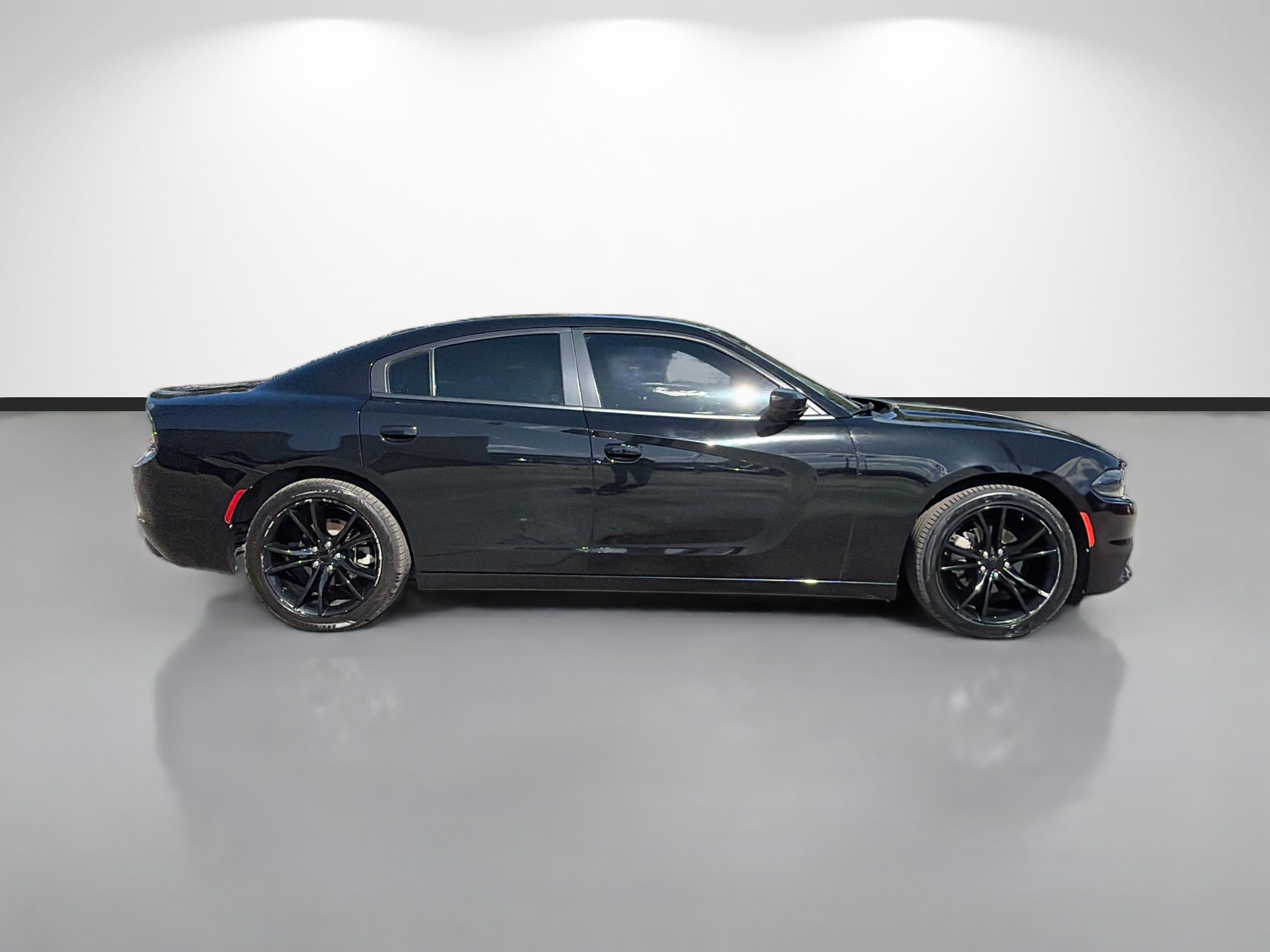 Used 2021 Dodge Charger SXT w/ Cold Weather Package RWD image 2
