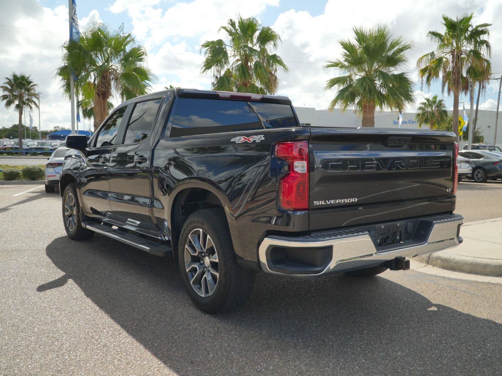 Used 2023 Chevrolet Silverado 1500 LT AWD/4WD image 7