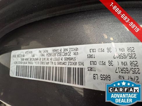 Used 2018 Chrysler Pacifica Touring-L image 28