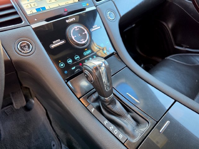 Certified 2018 Ford Taurus Limited AWD/4WD image 21