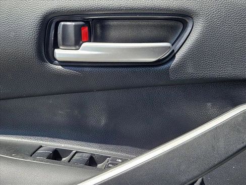 Used 2022 Toyota Corolla SE image 6