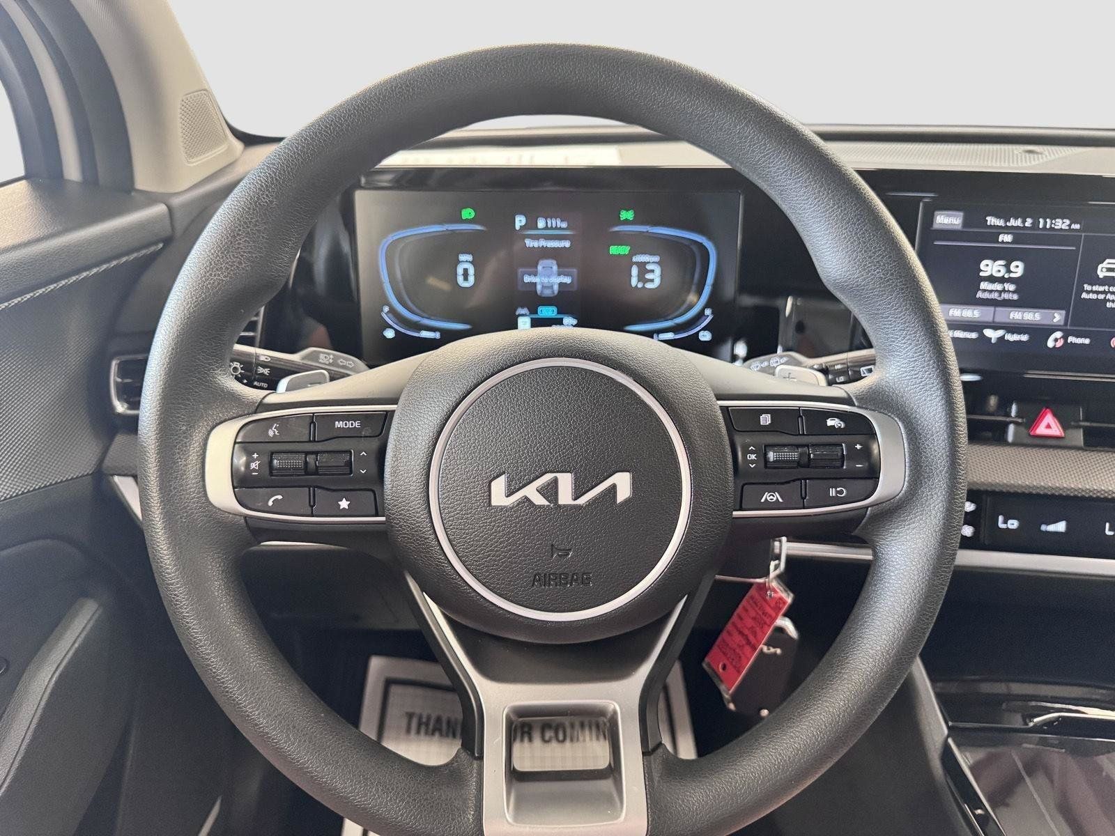 Certified 2025 Kia Sportage LX AWD/4WD image 11