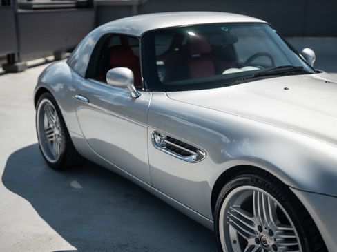 Used 2003 BMW Z8 RWD image 15