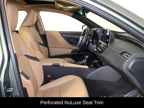 Used 2024 Lexus ES 350 w/ Premium Package FWD image 30